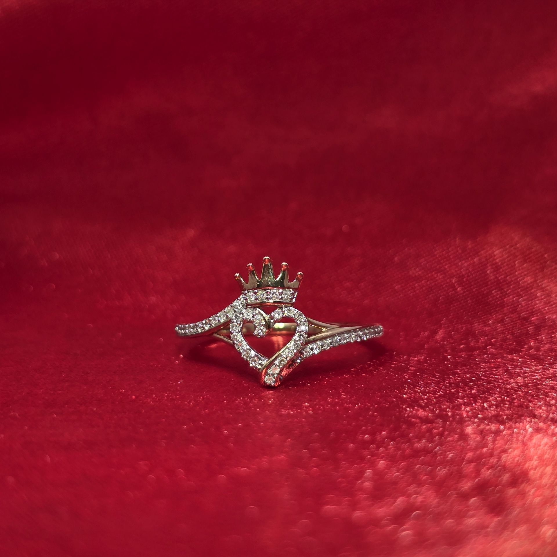 10k Yellow Gold Diamond Heart Crown Ring 0.12 ctw
