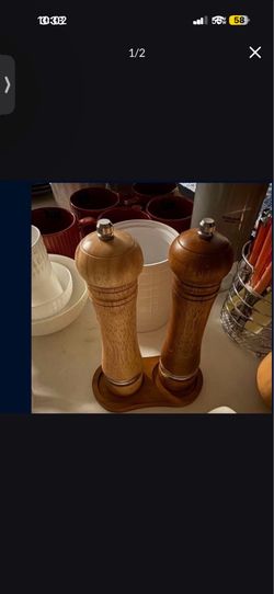 Wood Salt & Pepper Grinder Set with Stand