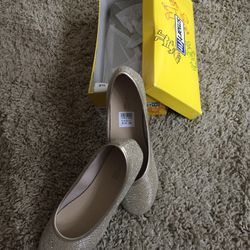 Girl’s Casual Shoes