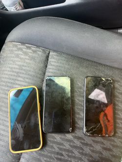 Lot of 3 Broken Smartphones for Parts