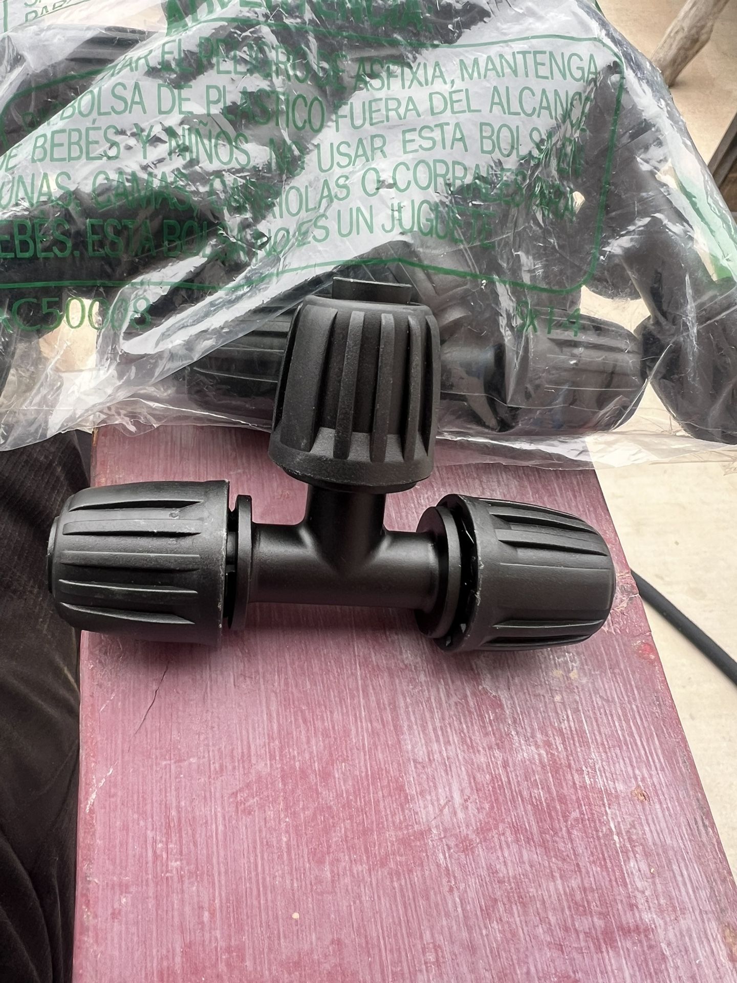 12 Irrigation Connectors For Black Irrigation Pipinf