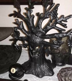 NEW WITHOUT TAGS HIGH QUALITY BLACK GOTH GOTHIC TEALIGHT CANDLE JACK O LANTERN SKELETON TREE TABLE DECOR