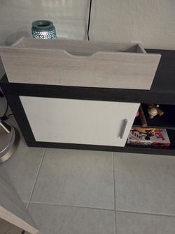 Floating shelf
