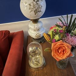 ($150.00cash Only)Reduced-Gone With The Wind Lamp