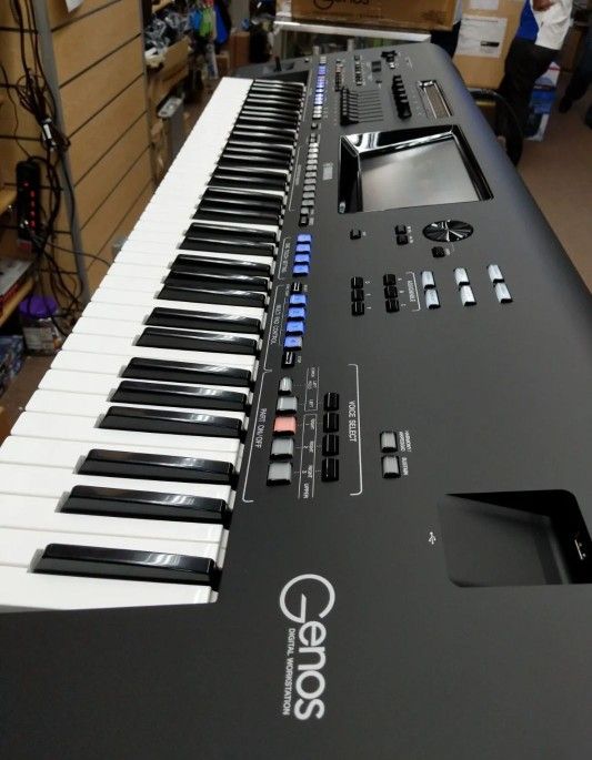 YAMAHA GENOS