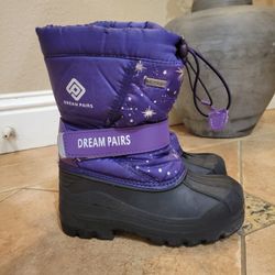 Rain Or Snow Boots Size 11 Youth. Excellent Condition 