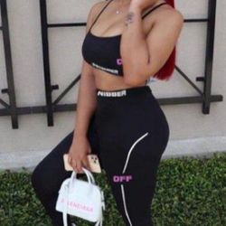 SPORTS BRA n STRETCH PANTS...2-pc .. OFF WHITE. Set .... New . S-M-L - CHECK OUT MY PAGE FOR MORE ITEMS