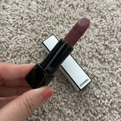 Chanel Rouge Allure Velvet 06:00