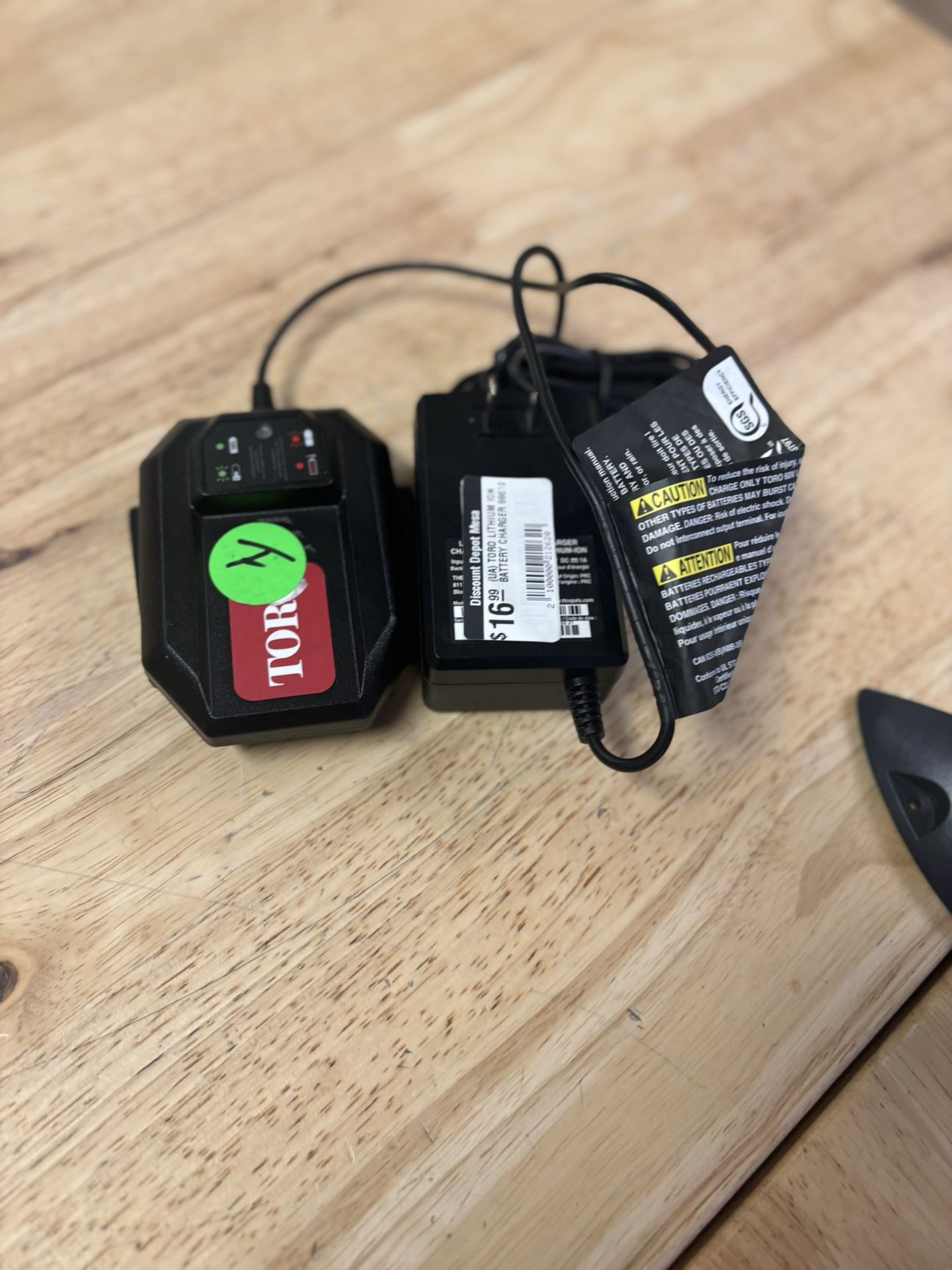 TORO LITHIUM ION BATTERY CHARGER