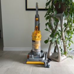 Dyson Vacuum Cleaner 