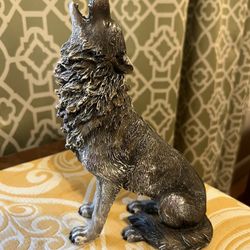 Vintage Howling Wolf Statue Figurine