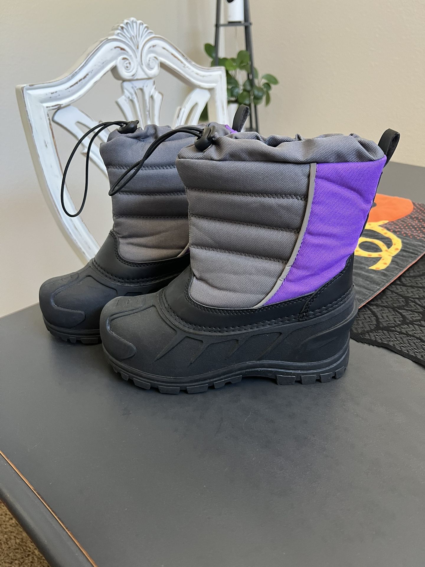 Kids Snow Boots Size 3