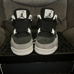 Jordans 4 retro FEAR