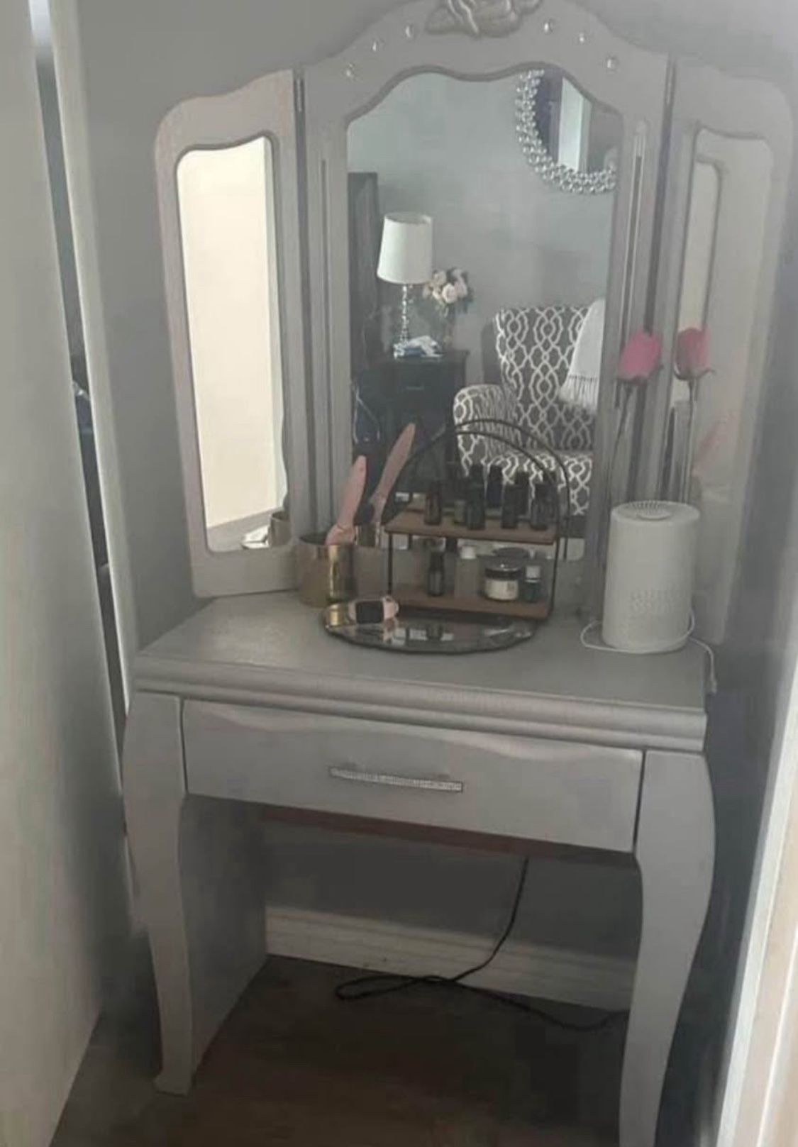 Silver Vanity W Lights