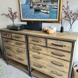 2 Matching Dressers 
