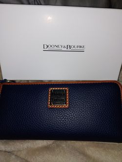 Dooney & Bourke Wallet Without Key Chain