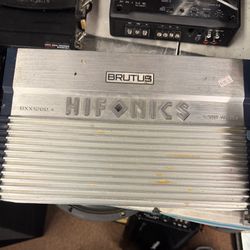 Hifonics 1,200 watts 4-channel amp