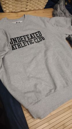 Undefeated Sweater Short Sleeve