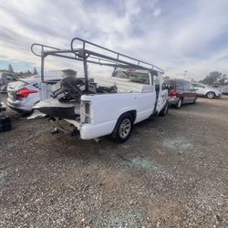 Parts For Chevy Y Mas De 200 Carros De Partes 