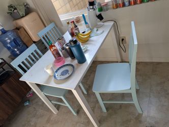 Dinning table with 4 chairs