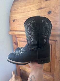 Kids boots