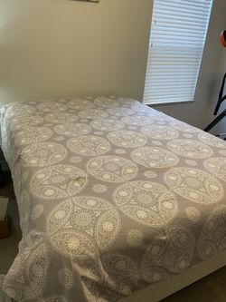 Queen Size Comforter