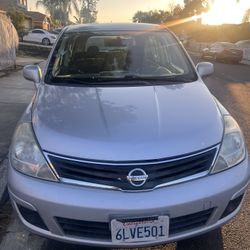 2010  Nissan Versa 