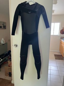 Roxy wetsuit size 8