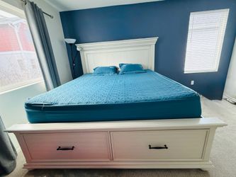 King size bed frame  model SR600