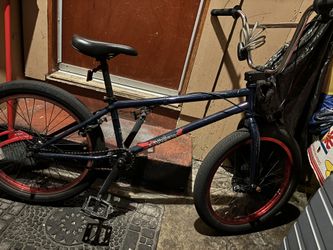Fit Bike Co 22” bike