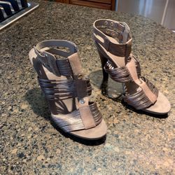 Beautiful Nine West Shoes Size 7 Toup And Gold