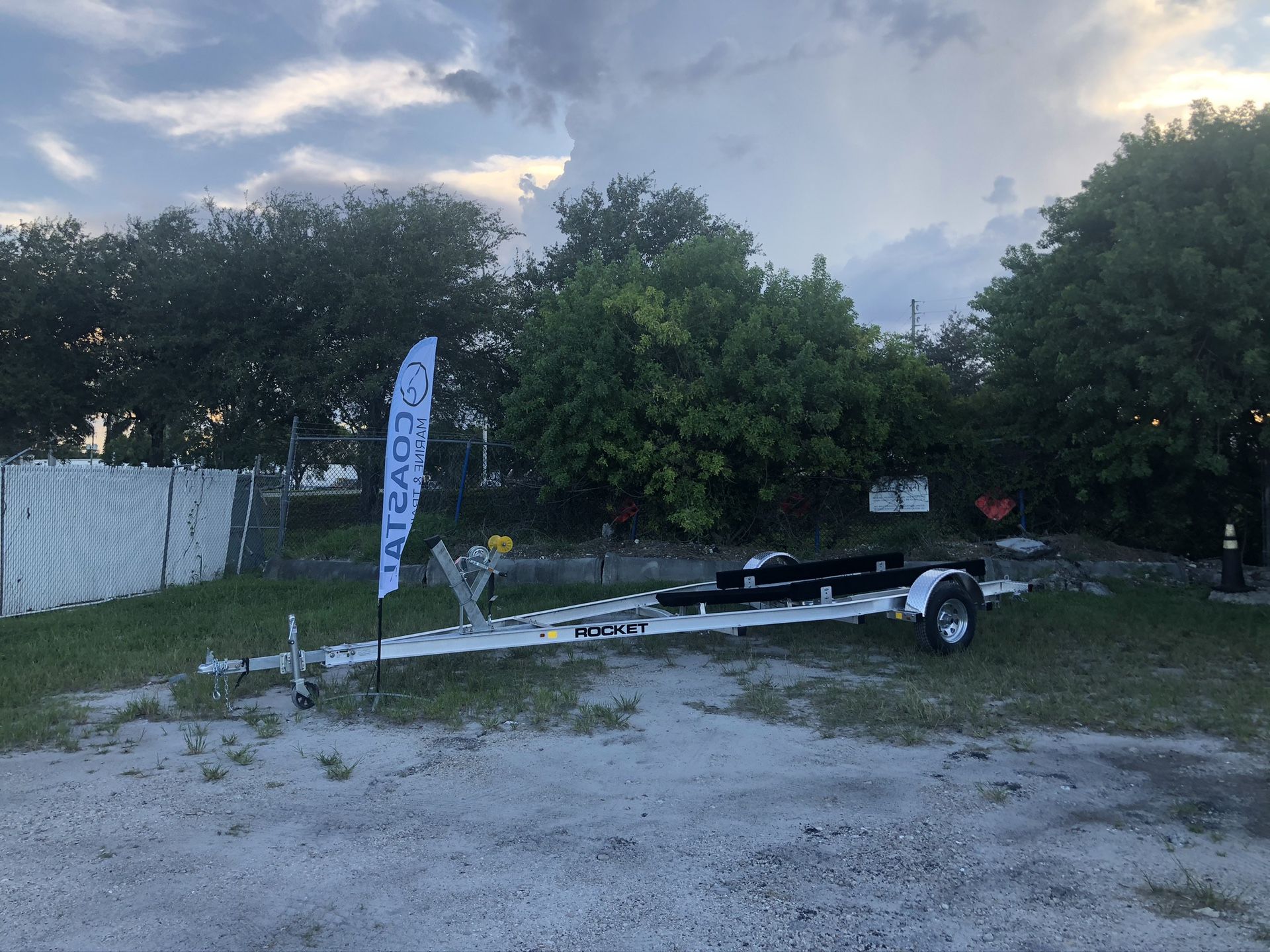 2025 Rocket aluminum boat trailer 19’-20’