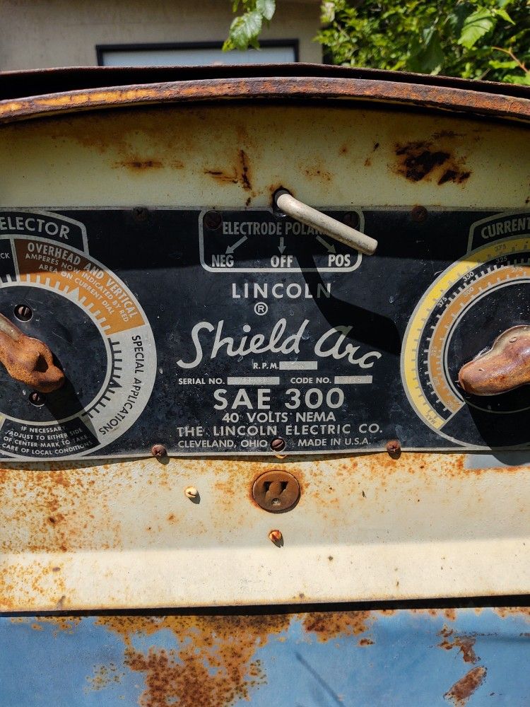 Vintage Lincoln Shield Arc 300