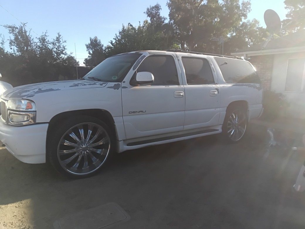 2001 GMC Denali