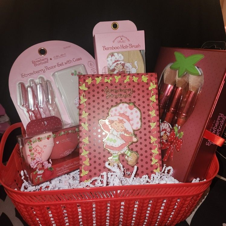 Strawberry Shortcake Makeup Basket 