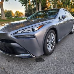 2022 Toyota Mirai xle