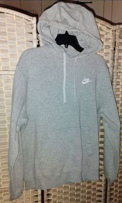 FIRM IN MERCED‼️🇺🇸 AUTHENTIC NIKE HOODIE SIZE MEDIUM