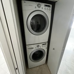 Washer Dryer Pair 