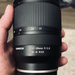 Tamron 17-28mm f/2.8 Di III RXD Zoom Lens for Sony E-Mount (Black