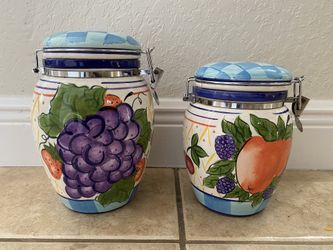 Kitchen canisters