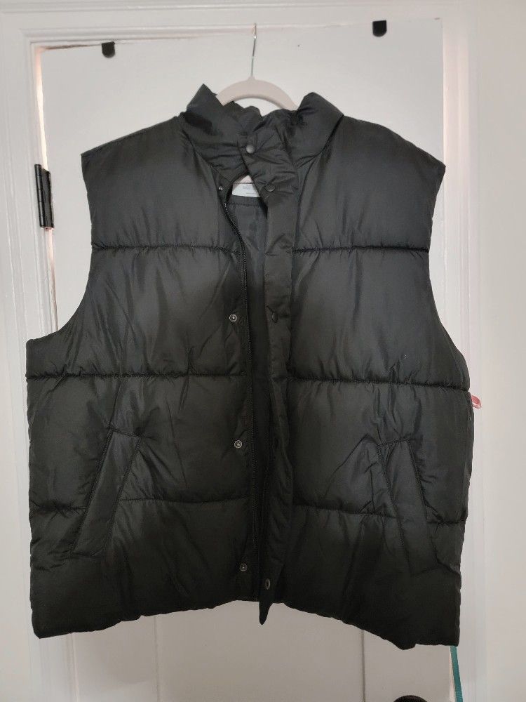 Frost-Free Water-Resistant Zip-Front Puffer Vest