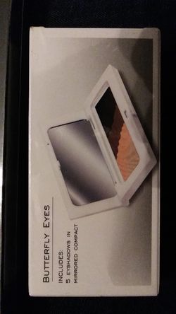 MAKEOVER ESSENTIALS (ME) compact makeup