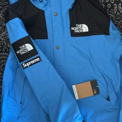The North Face x Supreme 