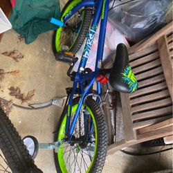 Child’s Mongoose Bike With Training Wheels