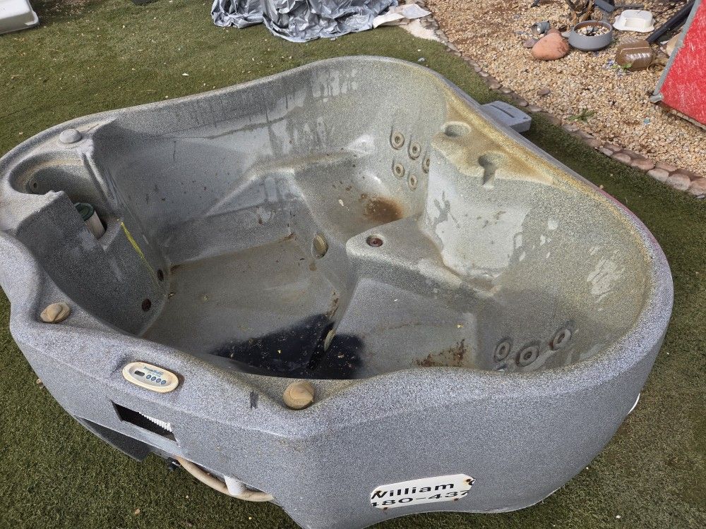 Free Broken Hot Tub