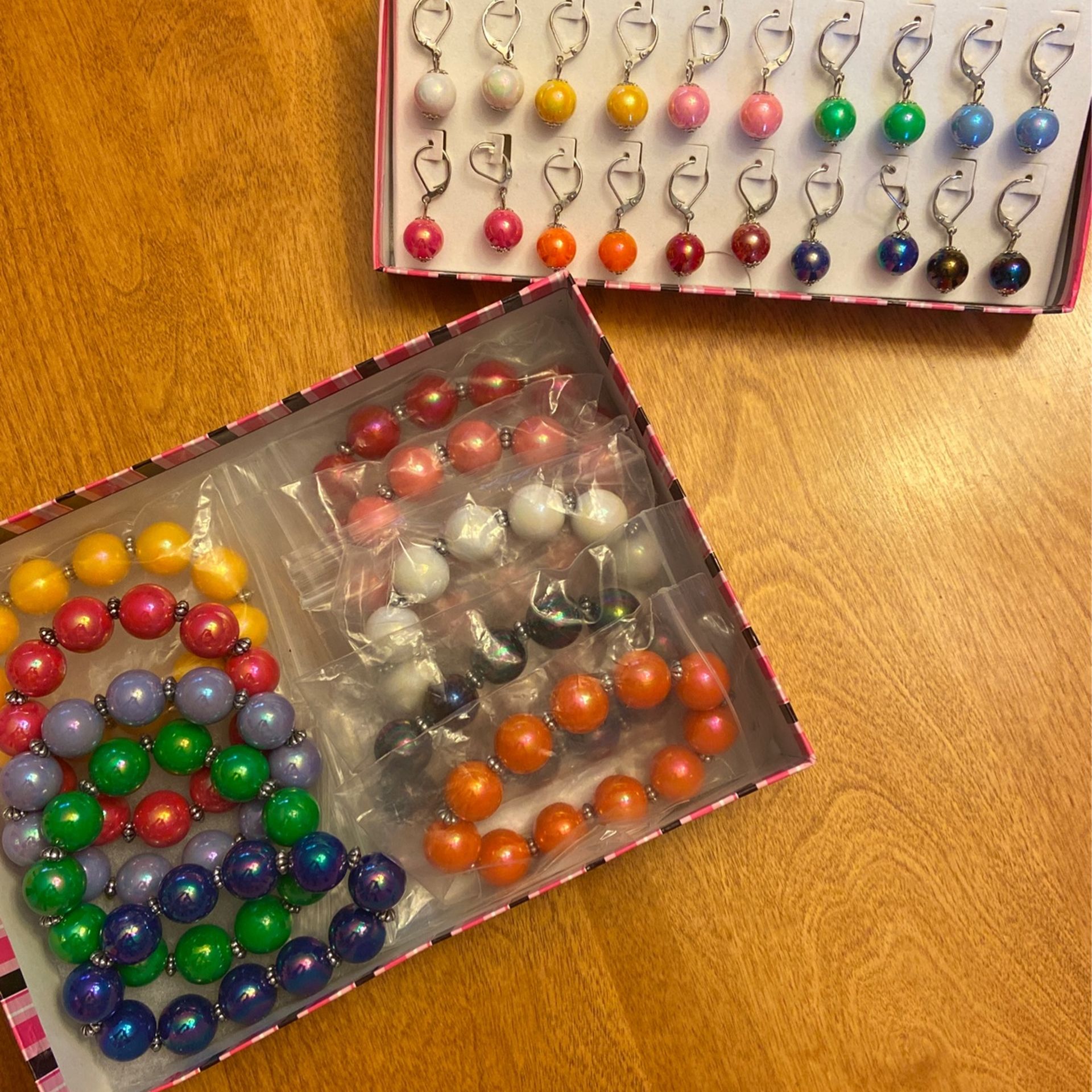 Pearl Shimmer Bead Earrings & Bracelets