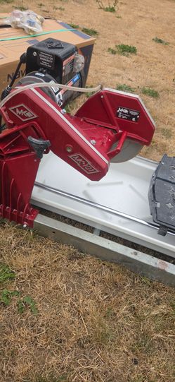EXCELLENT CONDITION TILE SAW