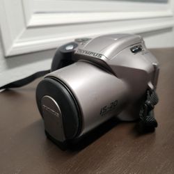 Olympus IS-20 QuartzDate Film Camera 35mm Quartz Date Point and Shoot TESTED!