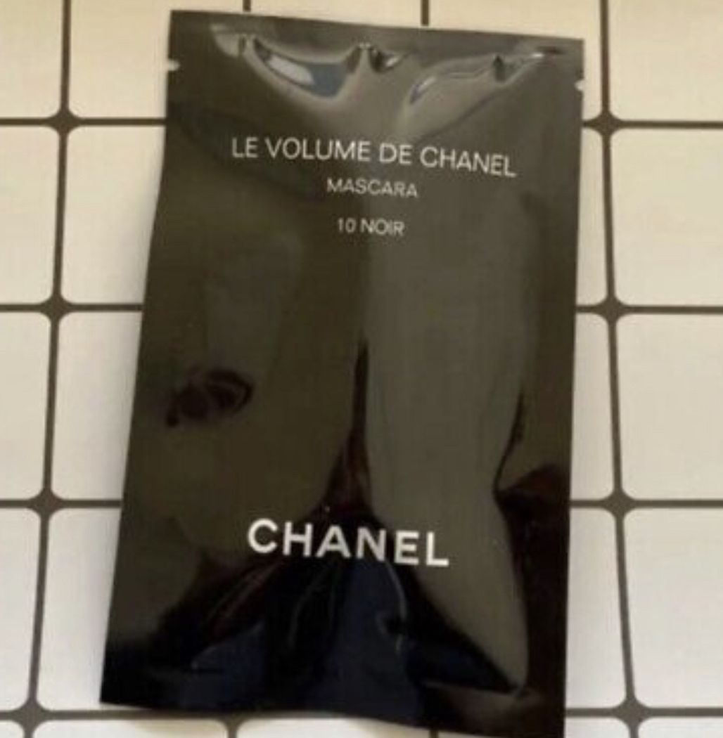 CHANEL LE VOLUME MASCARA MINI TRAVEL SIZE #10 NOIR/BLACK NEW IN FOIL POUCH