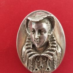 Vintage Silver Reposse Pendant Pin
